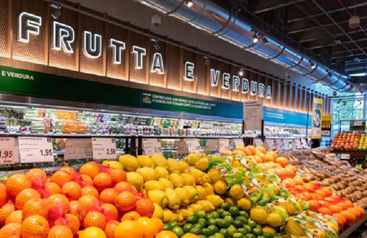 Reparto frutta e verdura dell'Esselunga